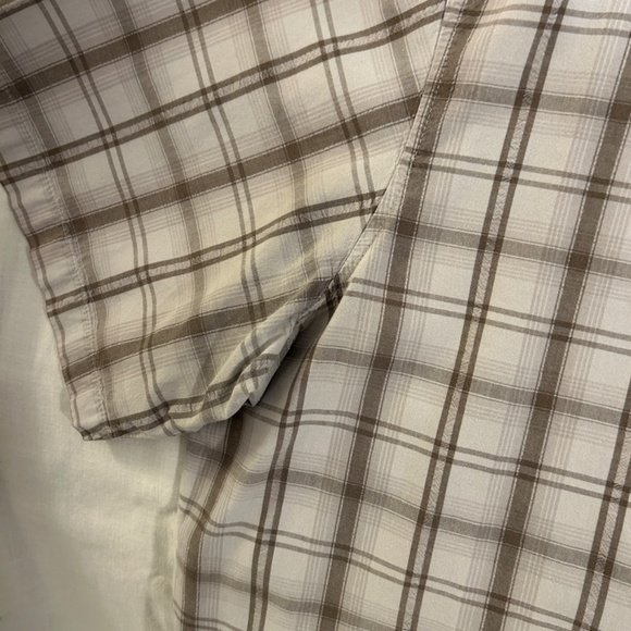 Men's Short Sleeve Casual Button Down Grey Plaid Shirt by Northcrest XL - Picture 4 of 6